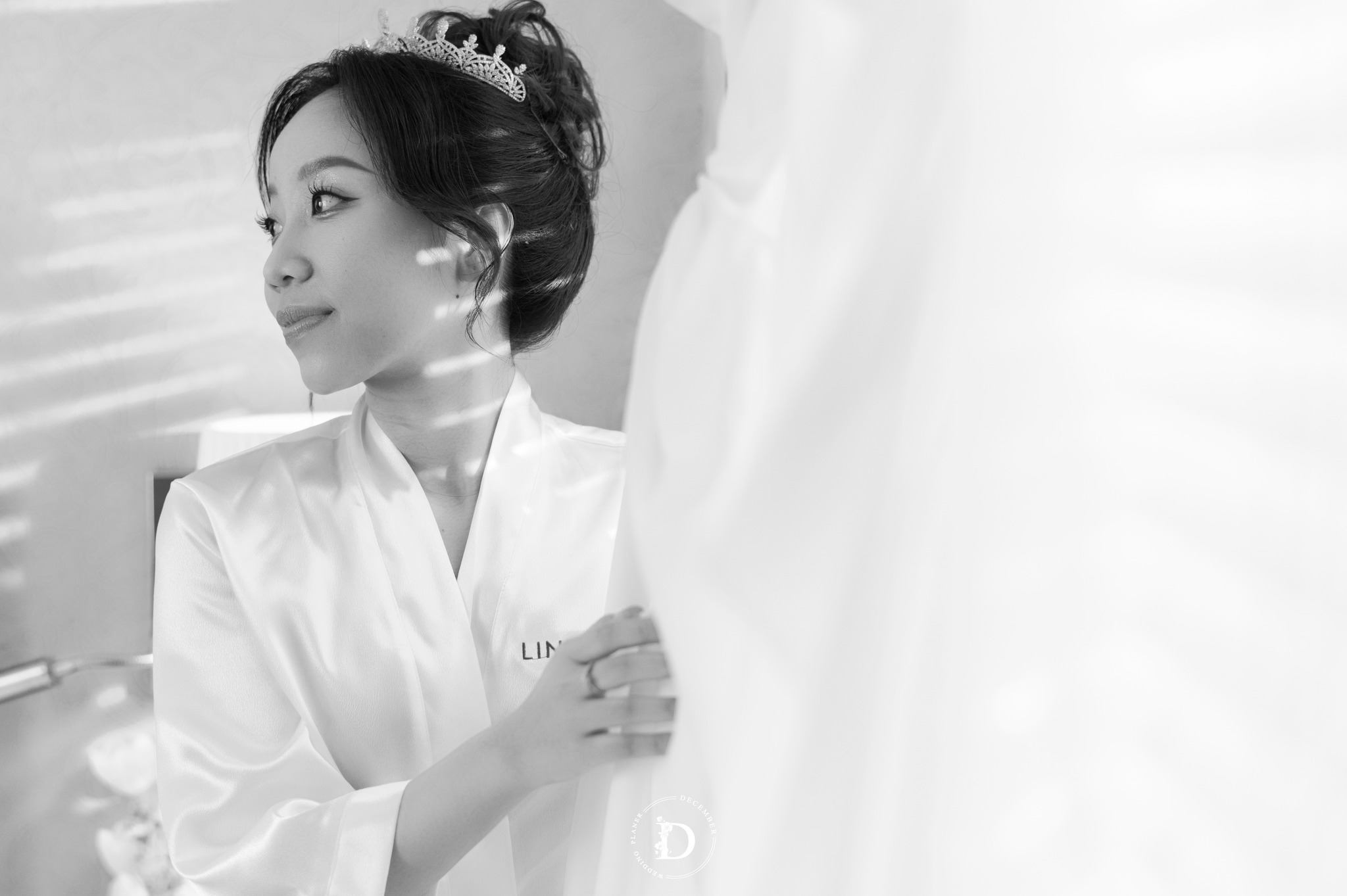 December Wedding Planner