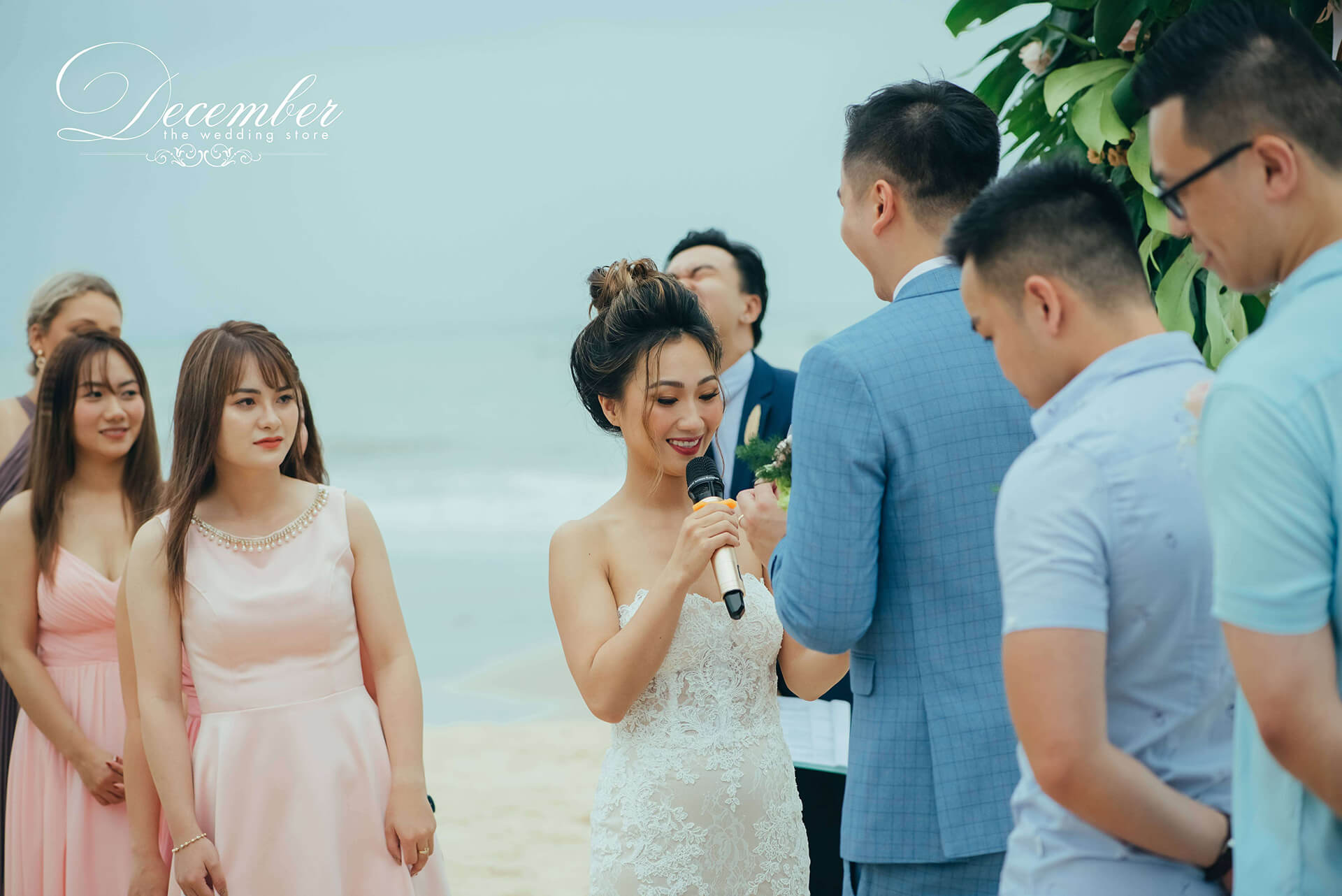 December Wedding Planner