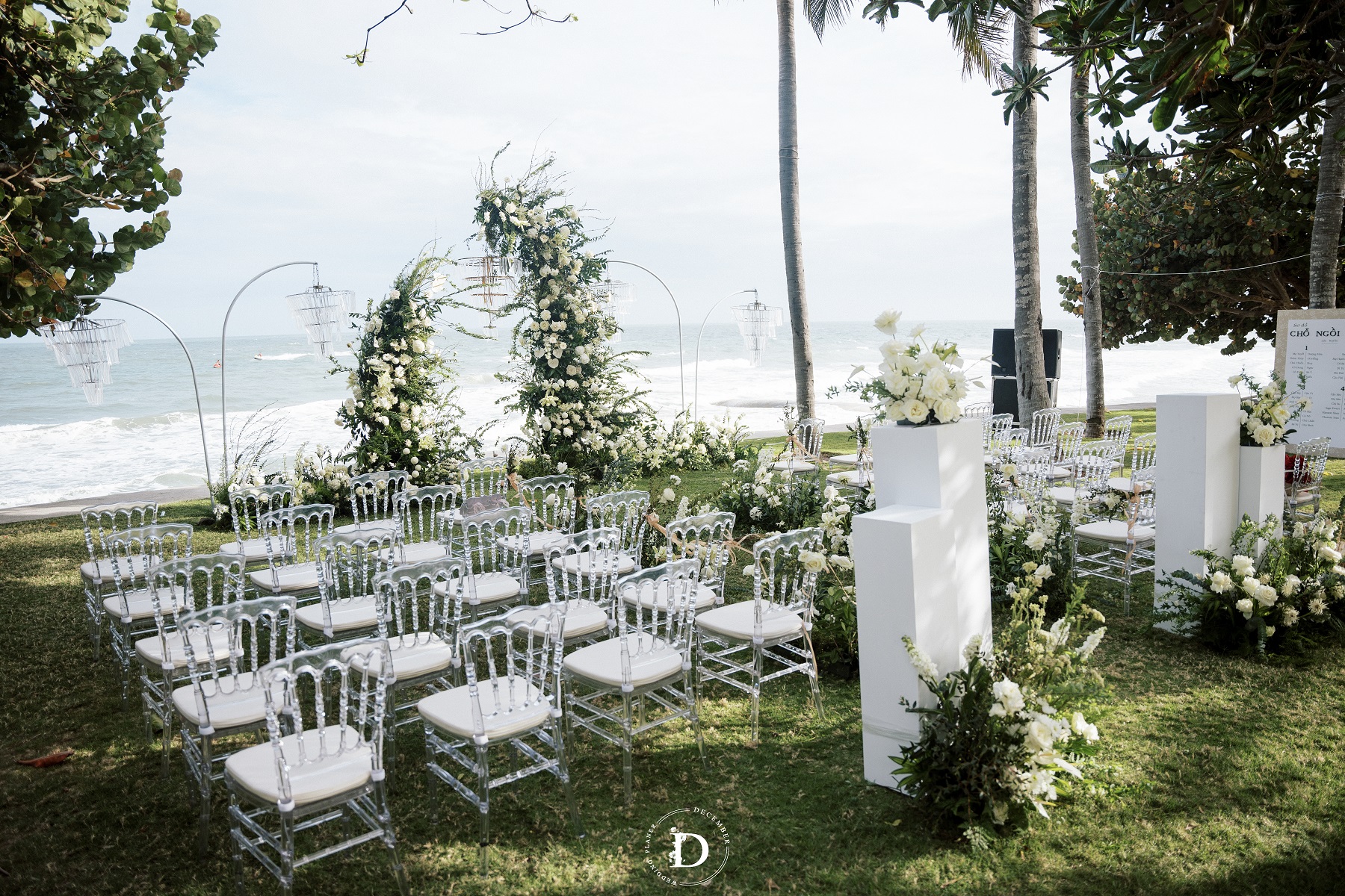 December Wedding Planner